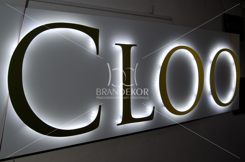 Podświetlane litery - efekt HALO - Cloo