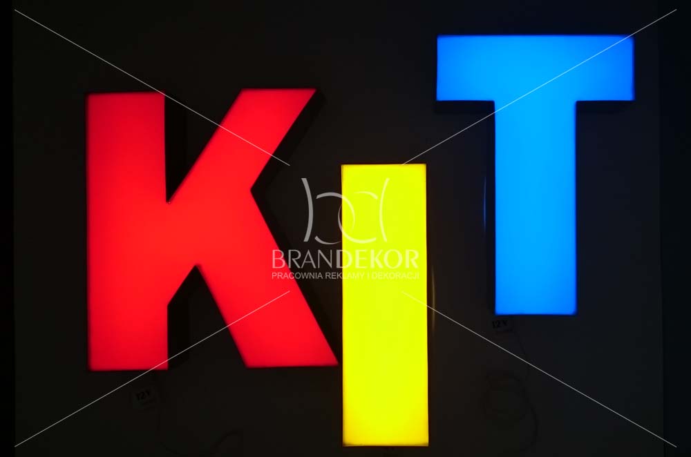 litery 3D z bokami ALU - KITA