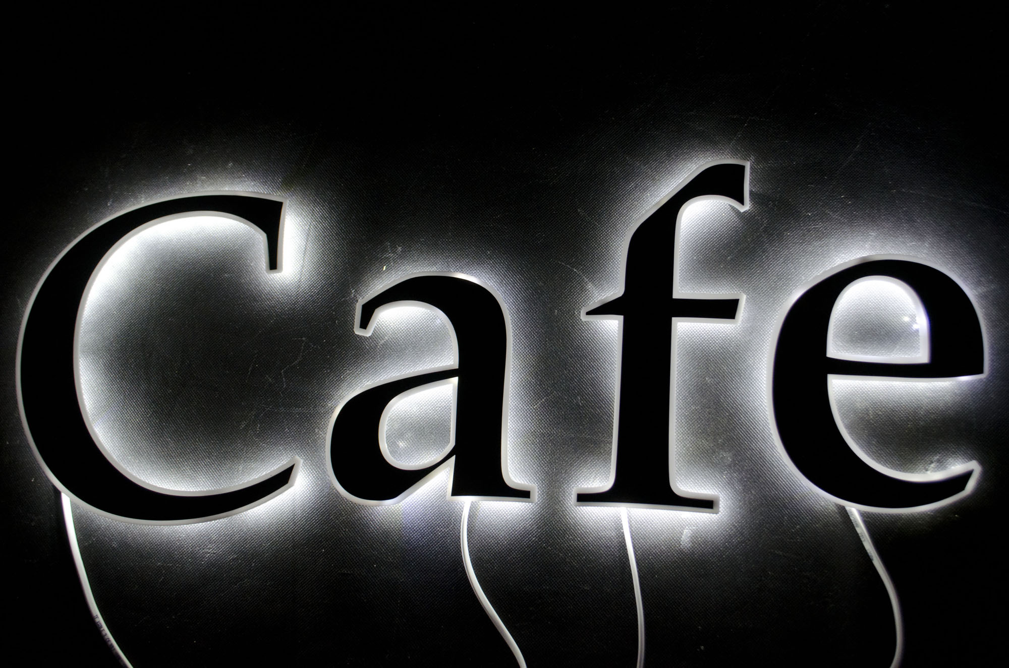 Podświetlane litery - efekt HALO - Cafe