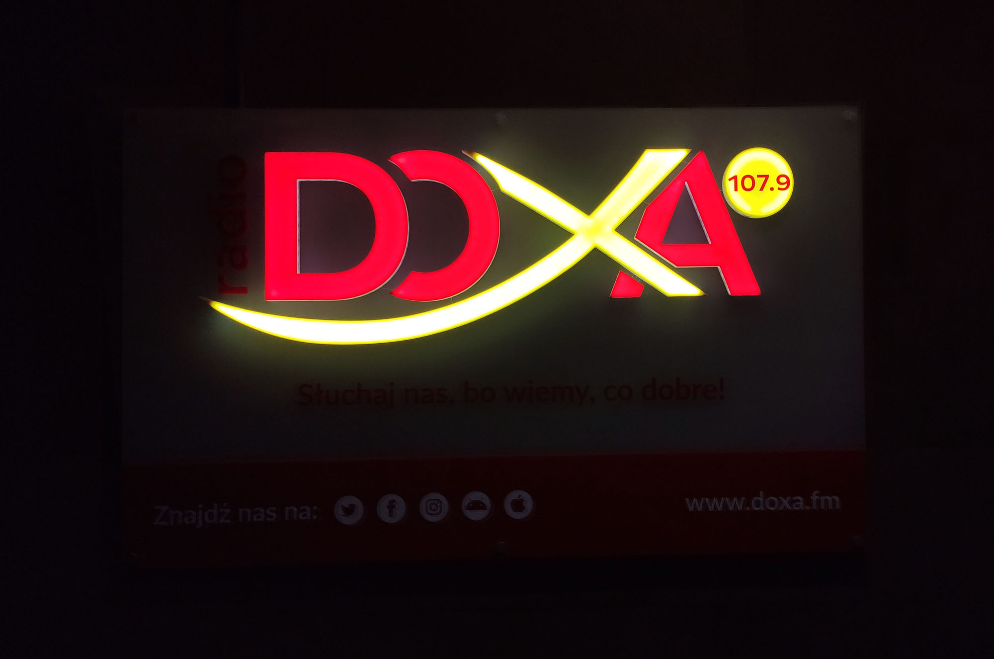 Neon LED - DOXA.fm