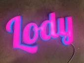 Neon LEDruk - podświetlane litery-neony w technologii druku 3D