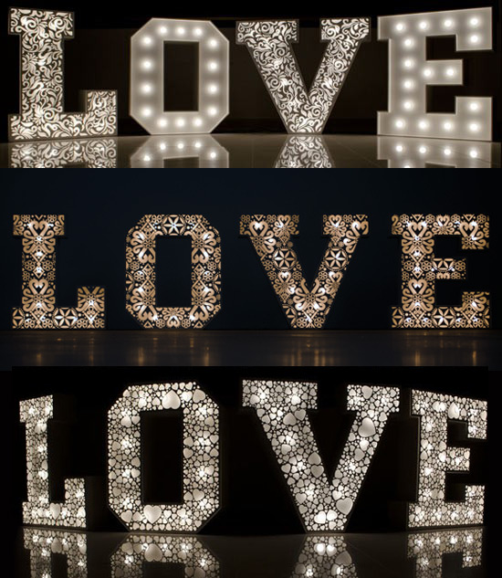 Kwiatowe LOVE - podświetlany napis LOVE z dekoracją - ażurowe LOVE